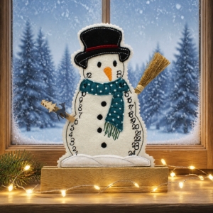 Stickdatei-ITH-Tischadventskalender-Schneemann-