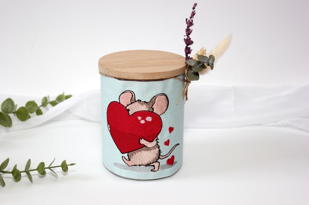 Bild 1 von Stickdatei Maus Herz Valentinstag Liebe 10x10cm
