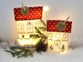 Bild 2 von ITH Lichterbeutel Stickdatei Haus Häuser SET