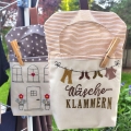 Bild 2 von Stickdatei ITH Wäscheklammersack Haus Wäscheleine mit blanko Datei  / (Stickrahmengröße) 18x30cm