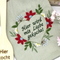 Stickdatei Blumenherz mit Hier wird mit Liebe gekocht drei Größen