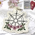 Stickdatei Steuerrad ITH Anhänger mit Blumen SET 